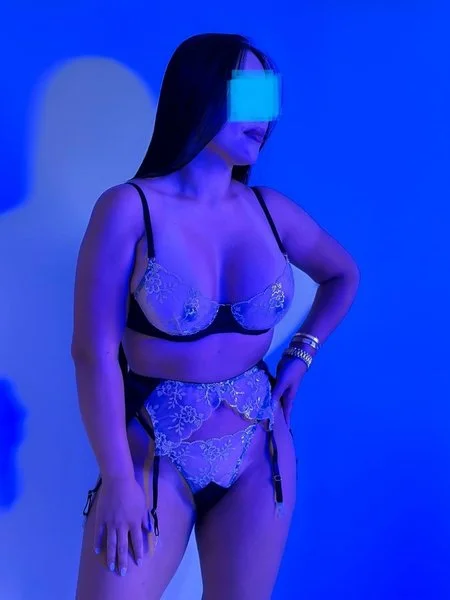 Горячая брюнетка Ayana – индивидуалка без предоплаты.